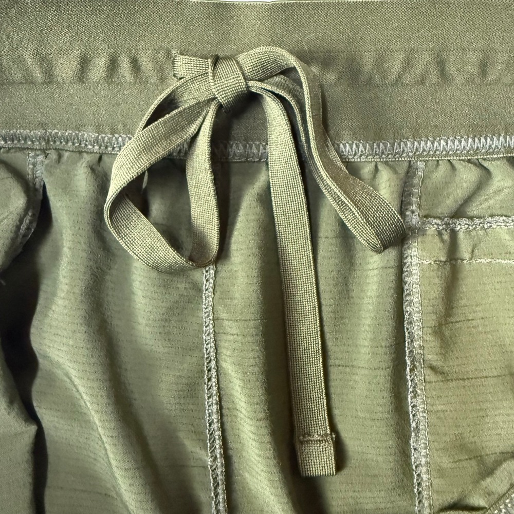 Nike Yoga Dri-FIT Jogger Pants Mens Small Olive Green Tapered CU7378-326 - Picture 7 of 16